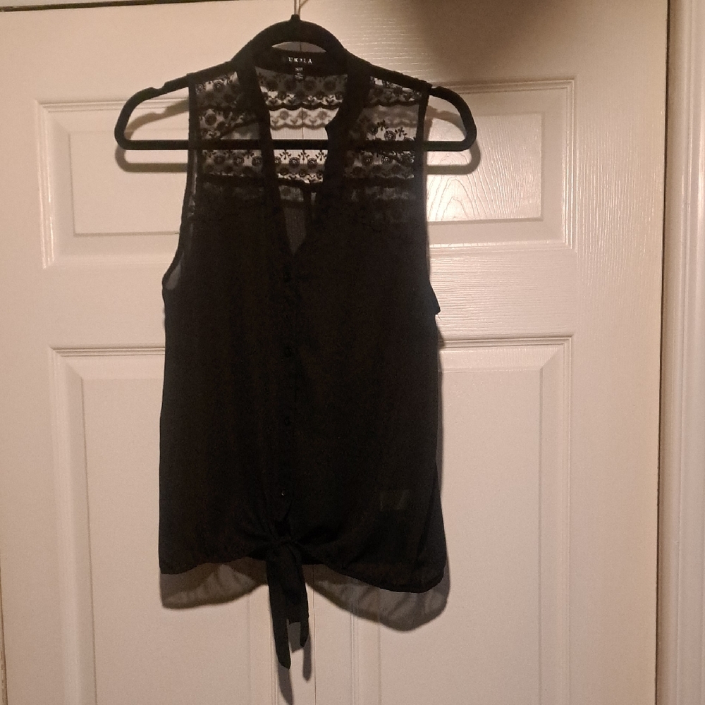 🎞Xhilaration- Black Lace Sleeveless Ladies Blouse With Front TasselTie Sexy Fit